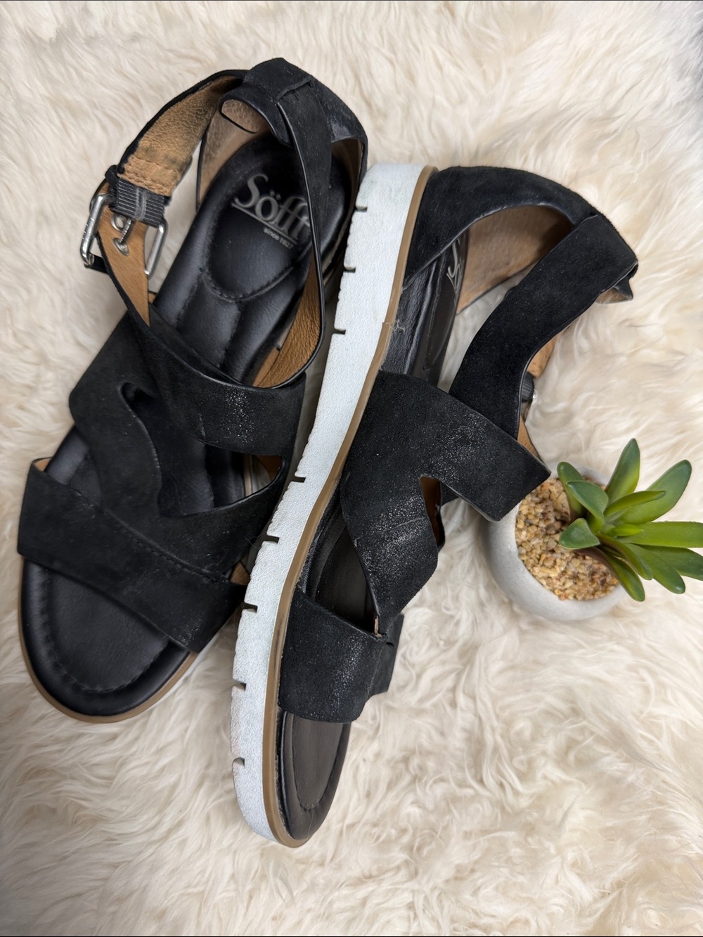 Sofft Mirabelle Anthracite Grid Metallic Black Leather Strappy Sandal 7.5M